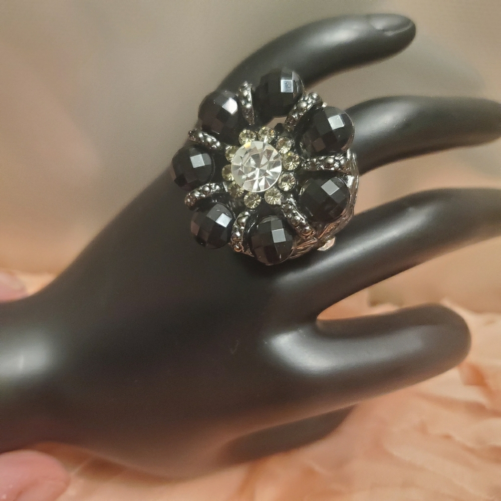 Gorgeous Statement Ring Stretchable Band